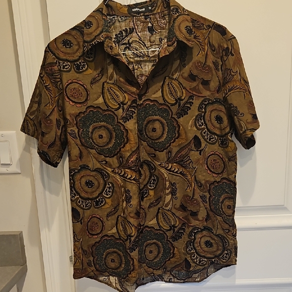 Men's Hawaiian Inspired Short Sleeve Button Down Shirt - Picture 1 of 4
